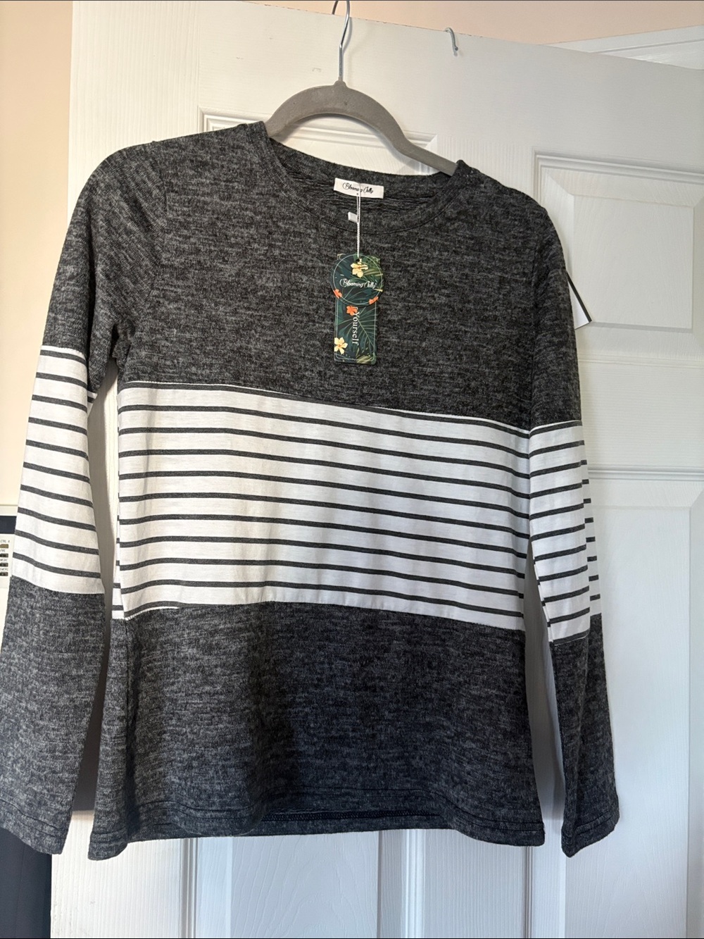 blooming jelly striped color block long sleeve pullover sweater size small nwt - Picture 2 of 8